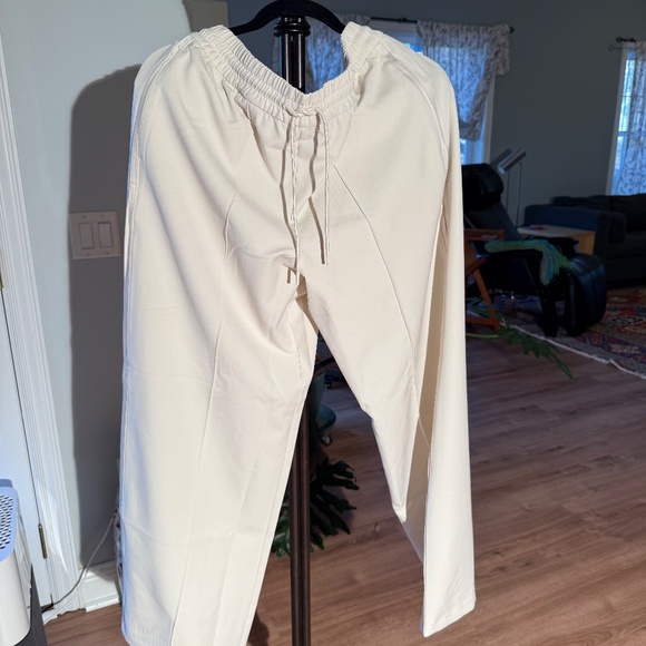 Endeavor High Rise Relaxed Pant M (really L/XL) | Bone - Picture 3 of 5